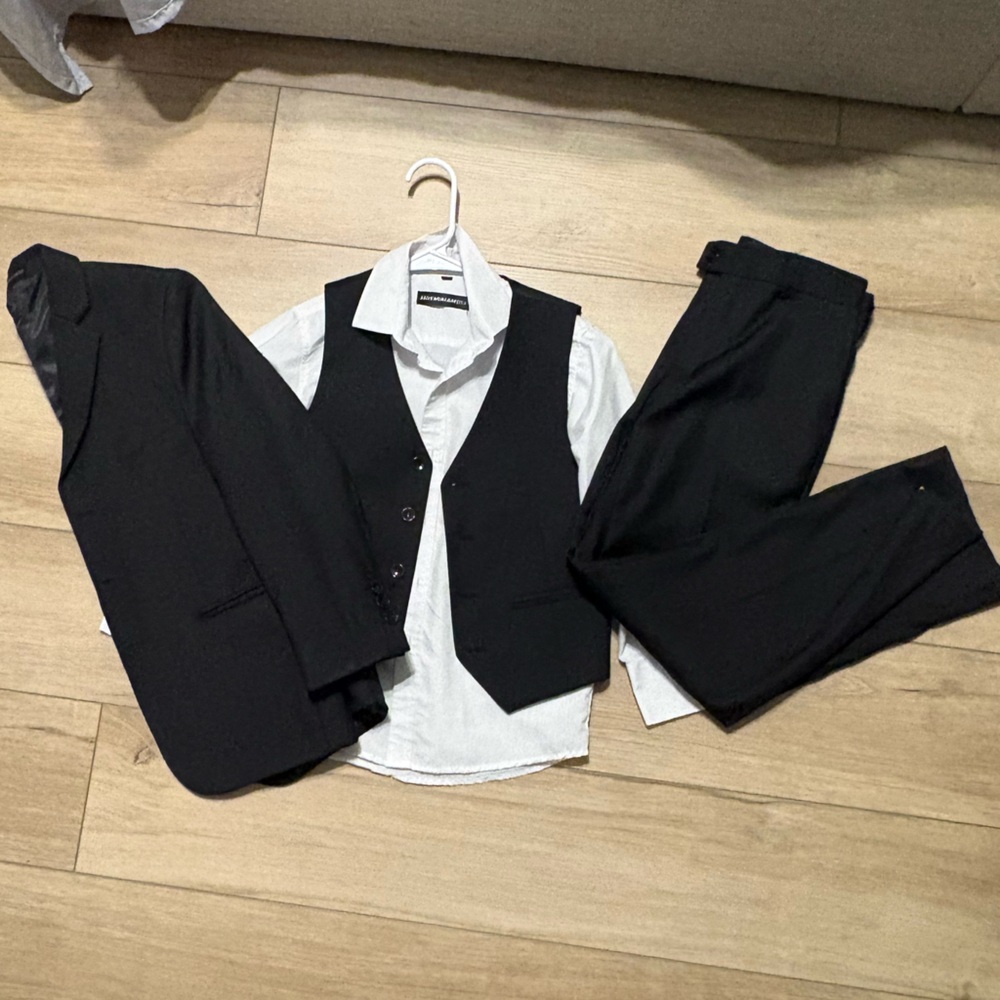 Boys Black Suit Size 8 4-Piece Set Jacket Vest Pants Dress Shirt Formal